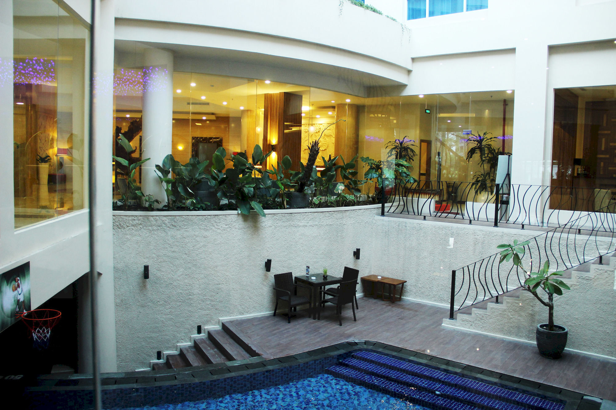 โรงแรมเควินตัน ย้อกยาการ์ตา บาย ตริตามา ฮอสปิทาลิตี้ ยอกยาการ์ตา ภายนอก รูปภาพ